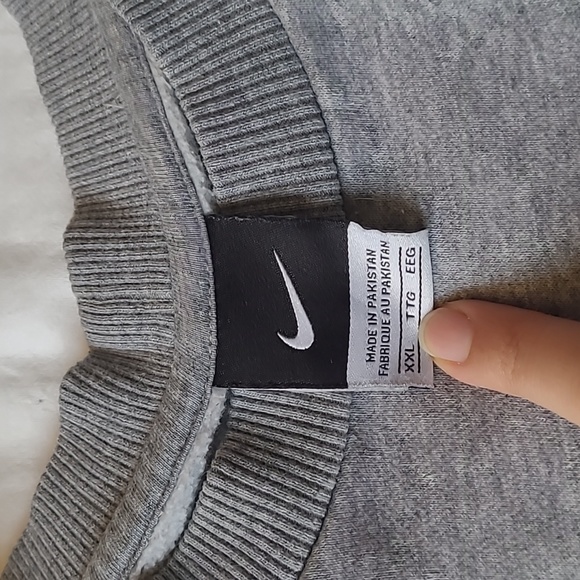 Nike Small Swoosh Grey Crewneck - Picture 3 of 5